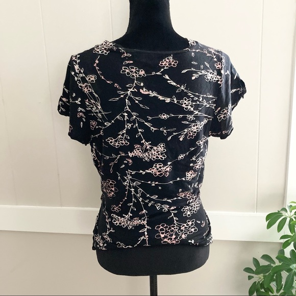 Banana Republic Stretch Black Floral Tie Waist Top - Picture 6 of 7